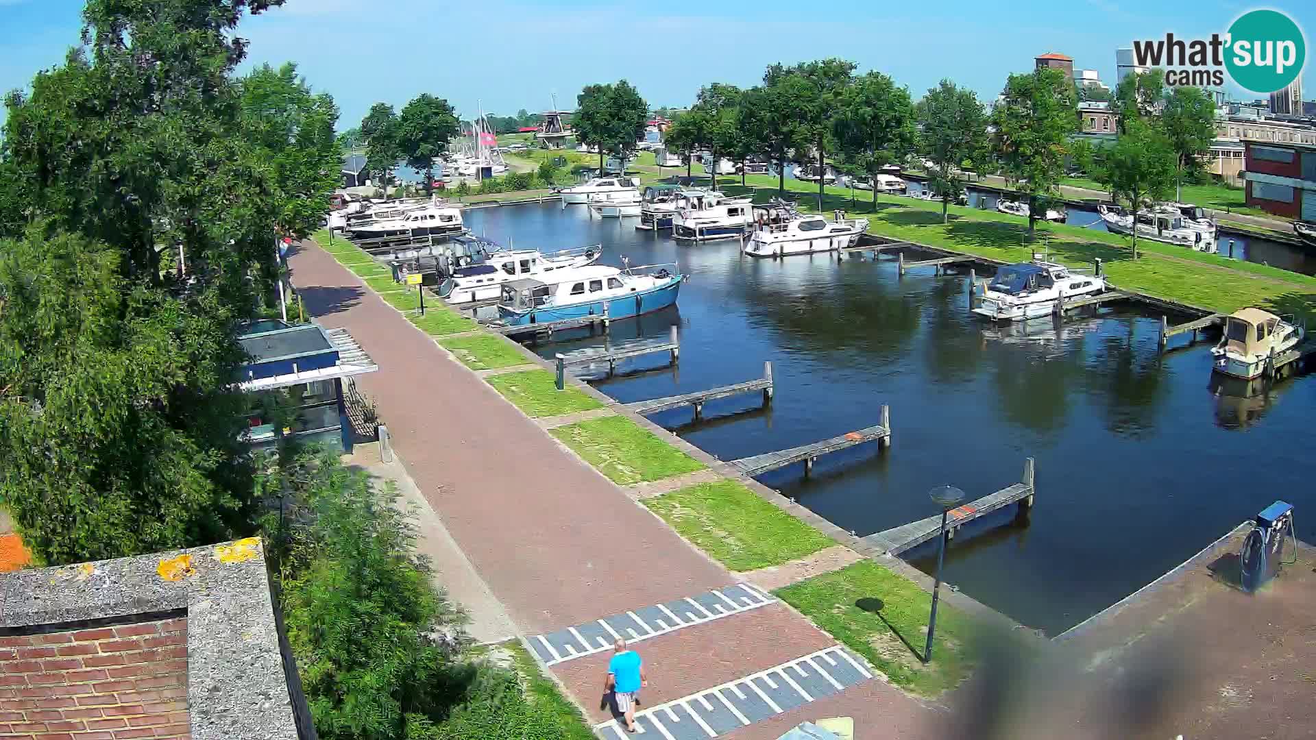 La marina di Joure livecam  – Vista del Mulino a vento