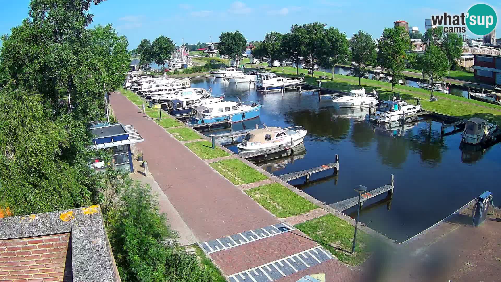 La marina di Joure livecam  – Vista del Mulino a vento