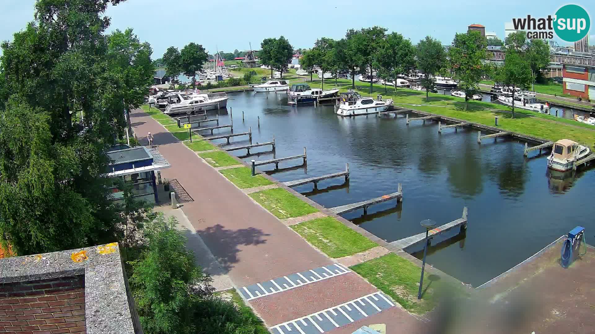 La marina di Joure livecam  – Vista del Mulino a vento