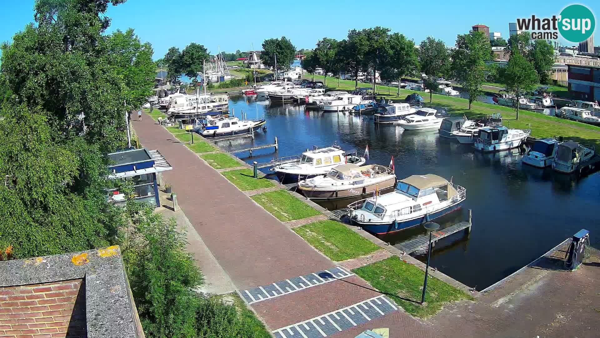 Joure harbour webcam – windmill view
