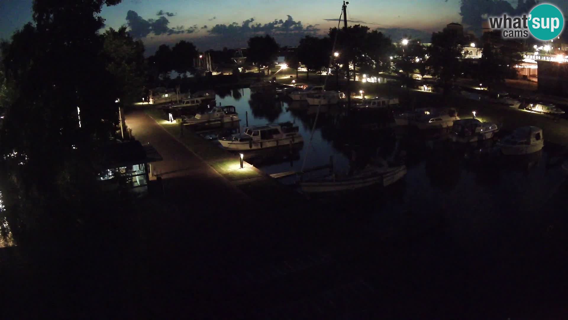 Joure harbour webcam – windmill view