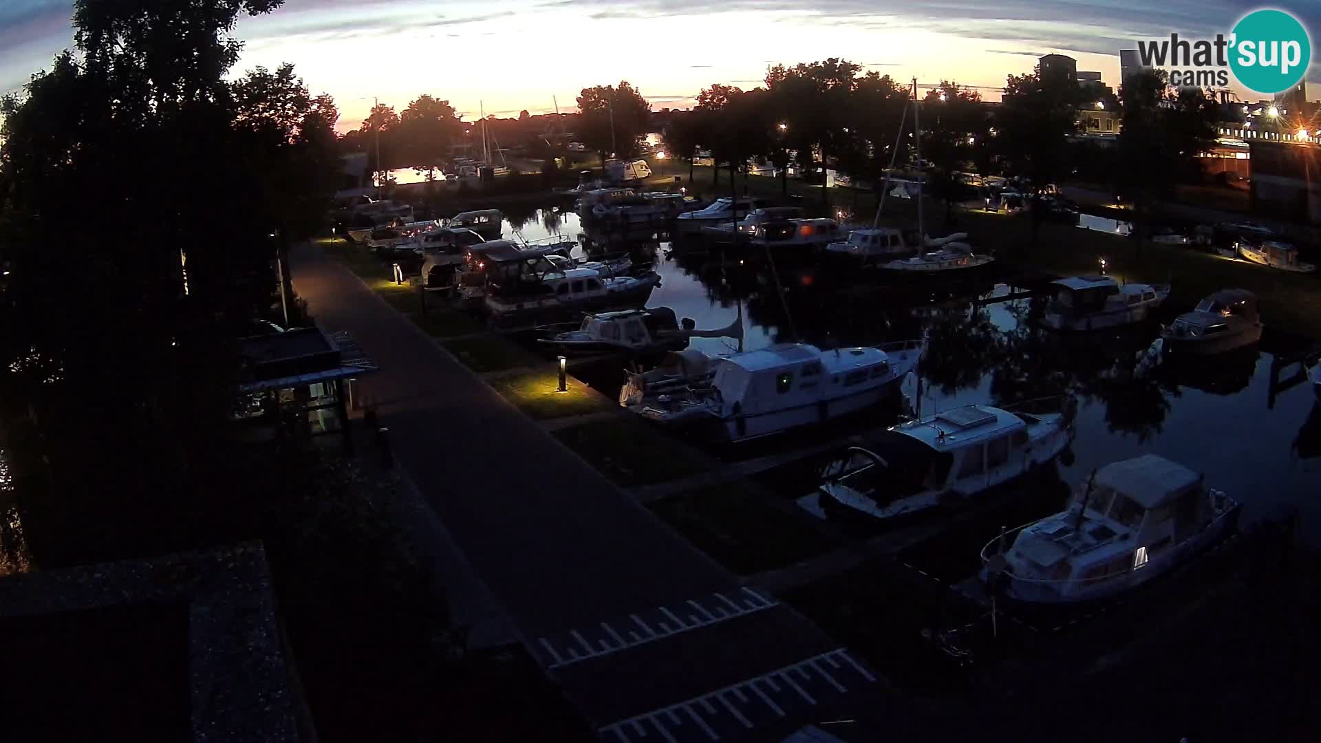 La marina di Joure livecam  – Vista del Mulino a vento