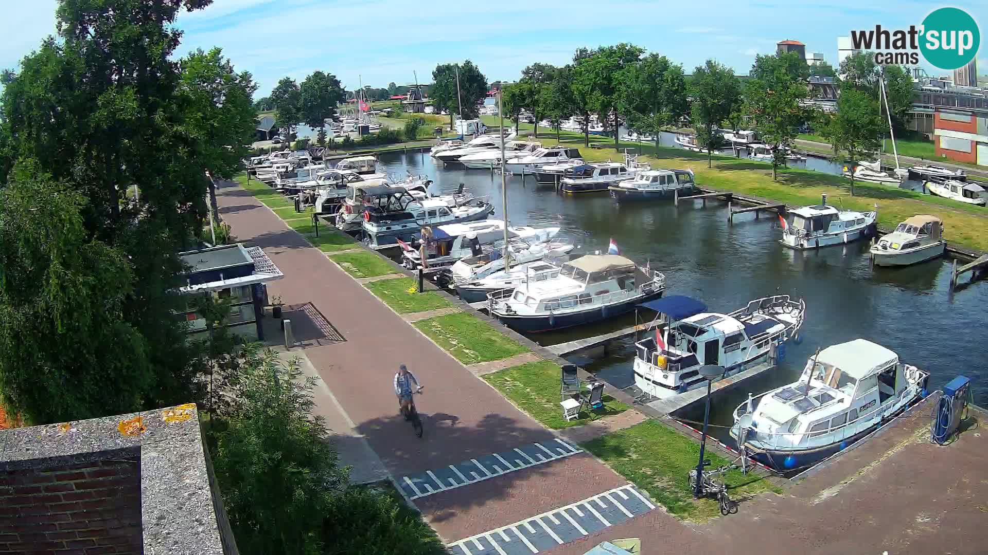La marina di Joure livecam  – Vista del Mulino a vento