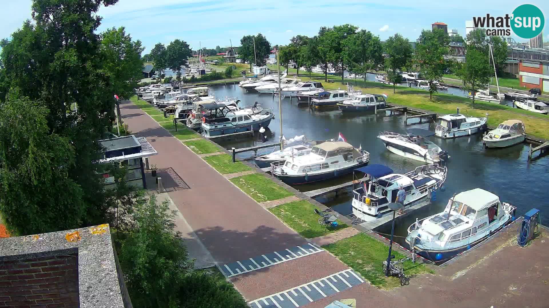 La marina di Joure livecam  – Vista del Mulino a vento