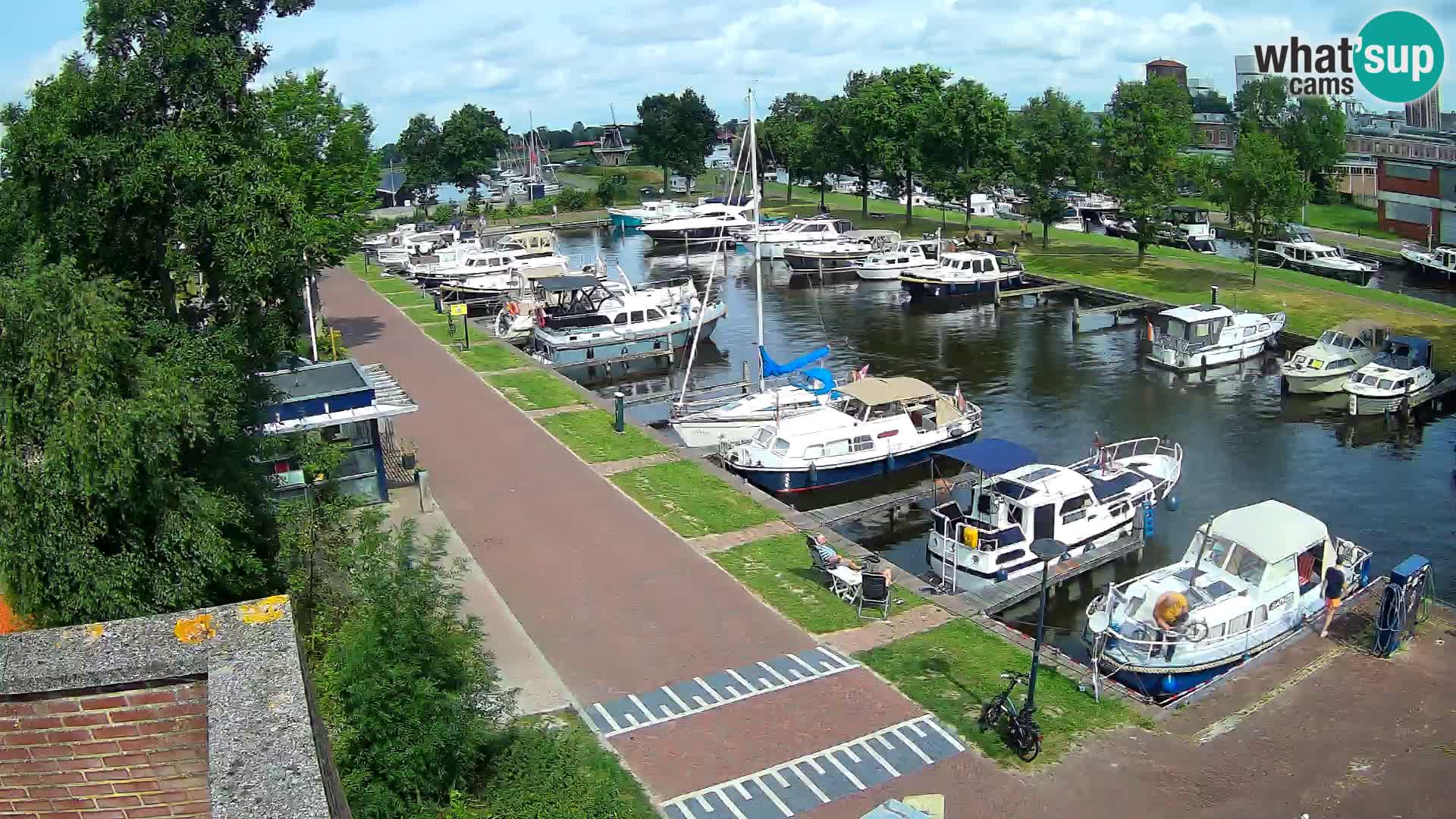 La marina di Joure livecam  – Vista del Mulino a vento