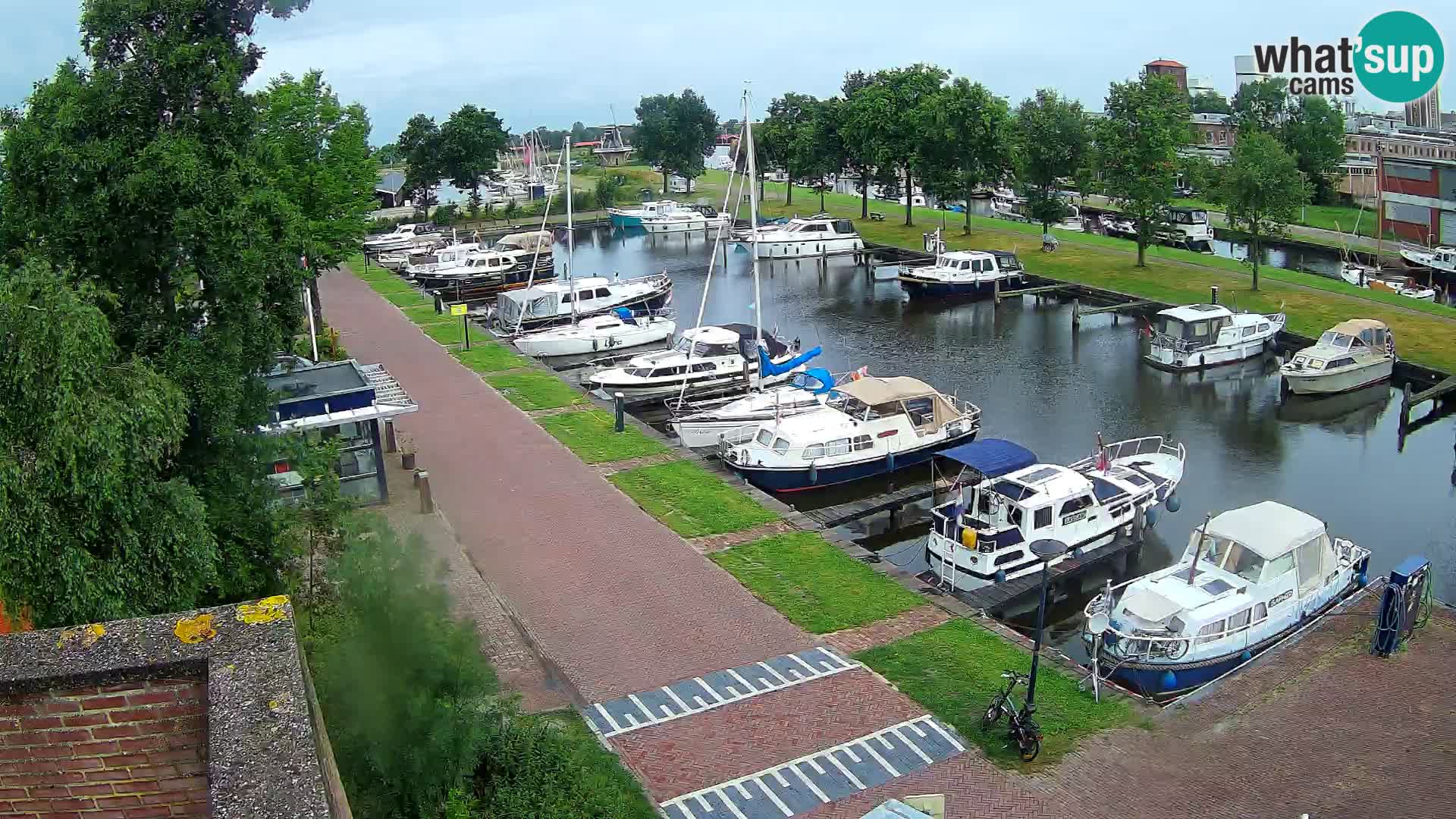 La marina di Joure livecam  – Vista del Mulino a vento