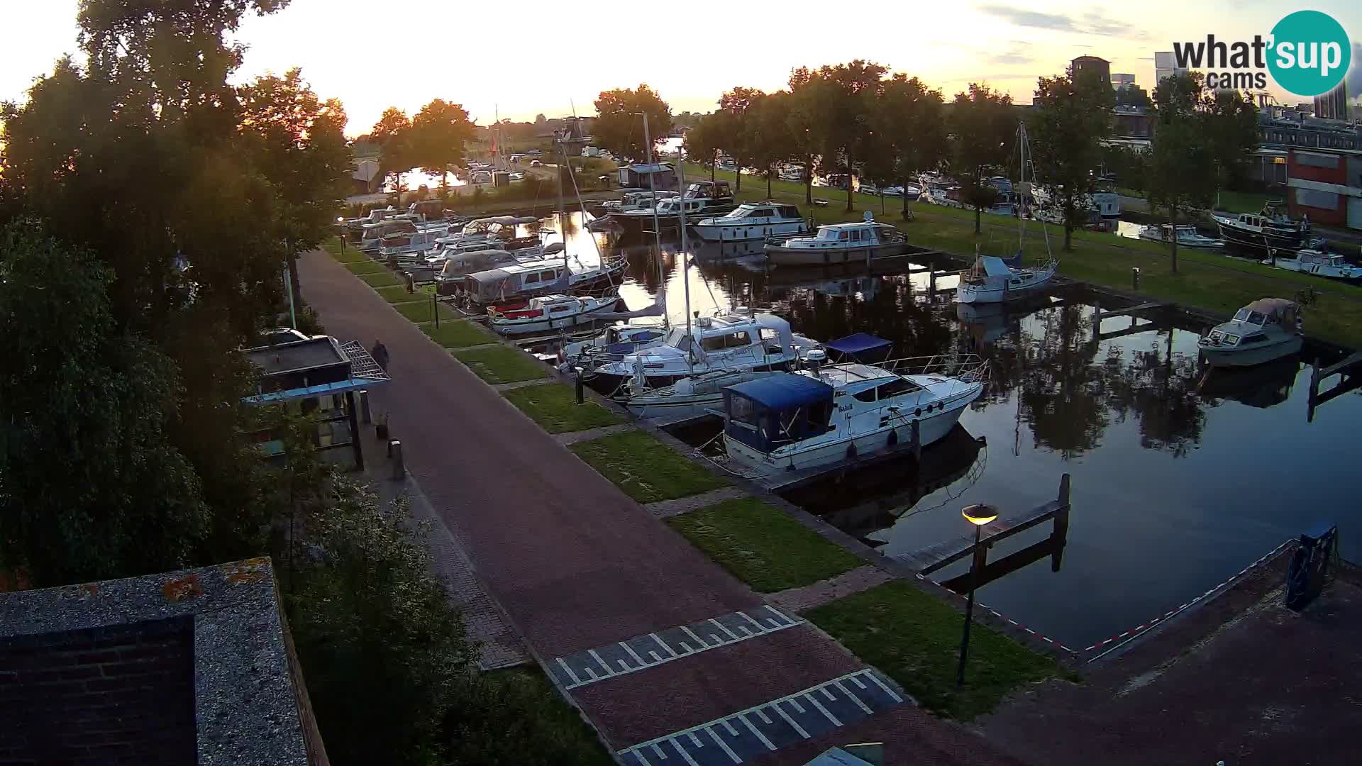 Spletna kamera Joure marina – Mlin na veter