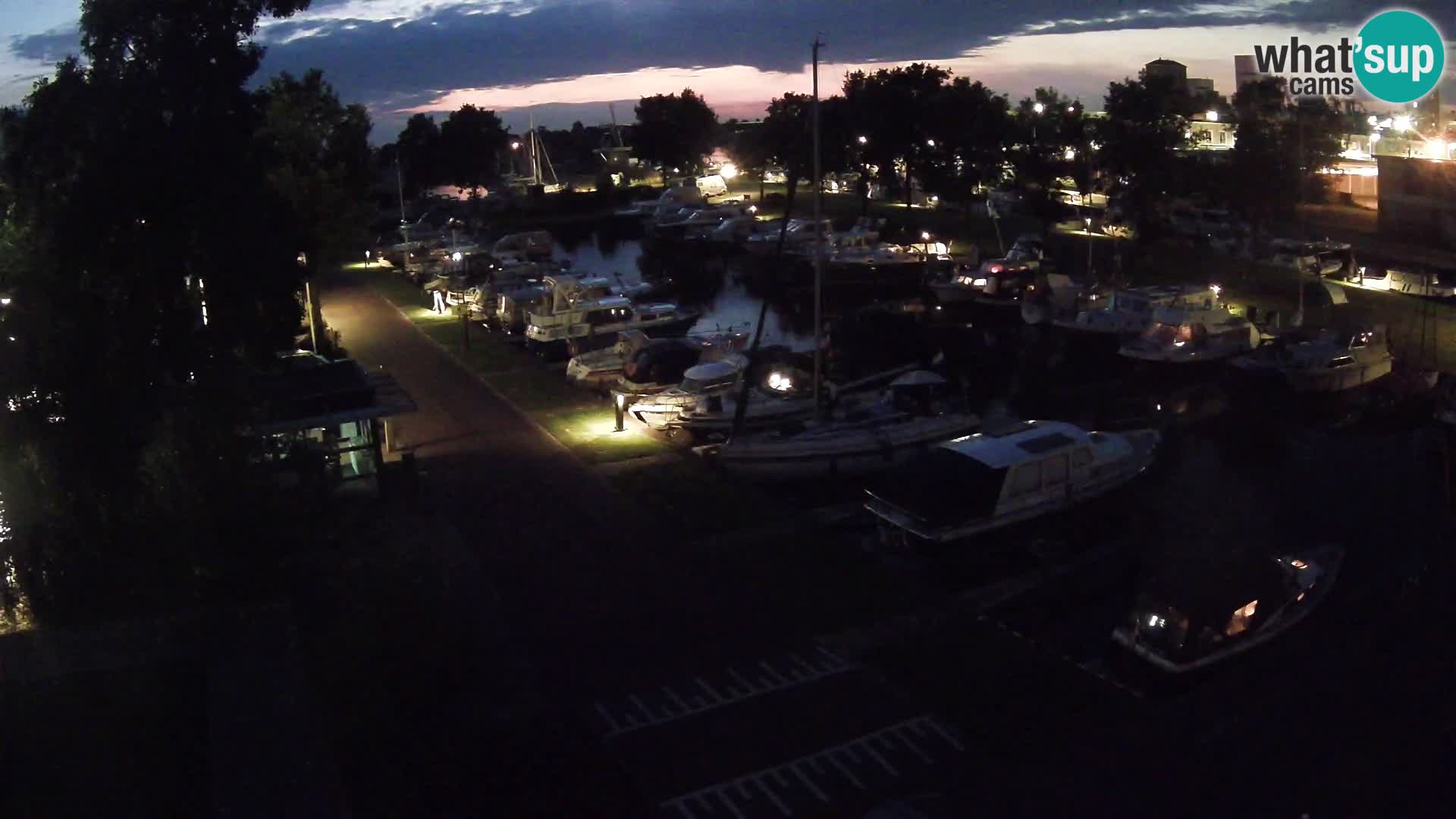 Joure harbour webcam – windmill view