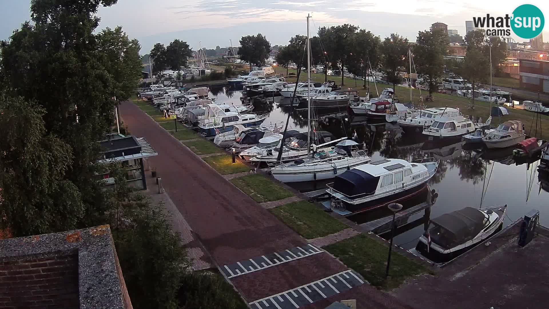 Spletna kamera Joure marina – Mlin na veter