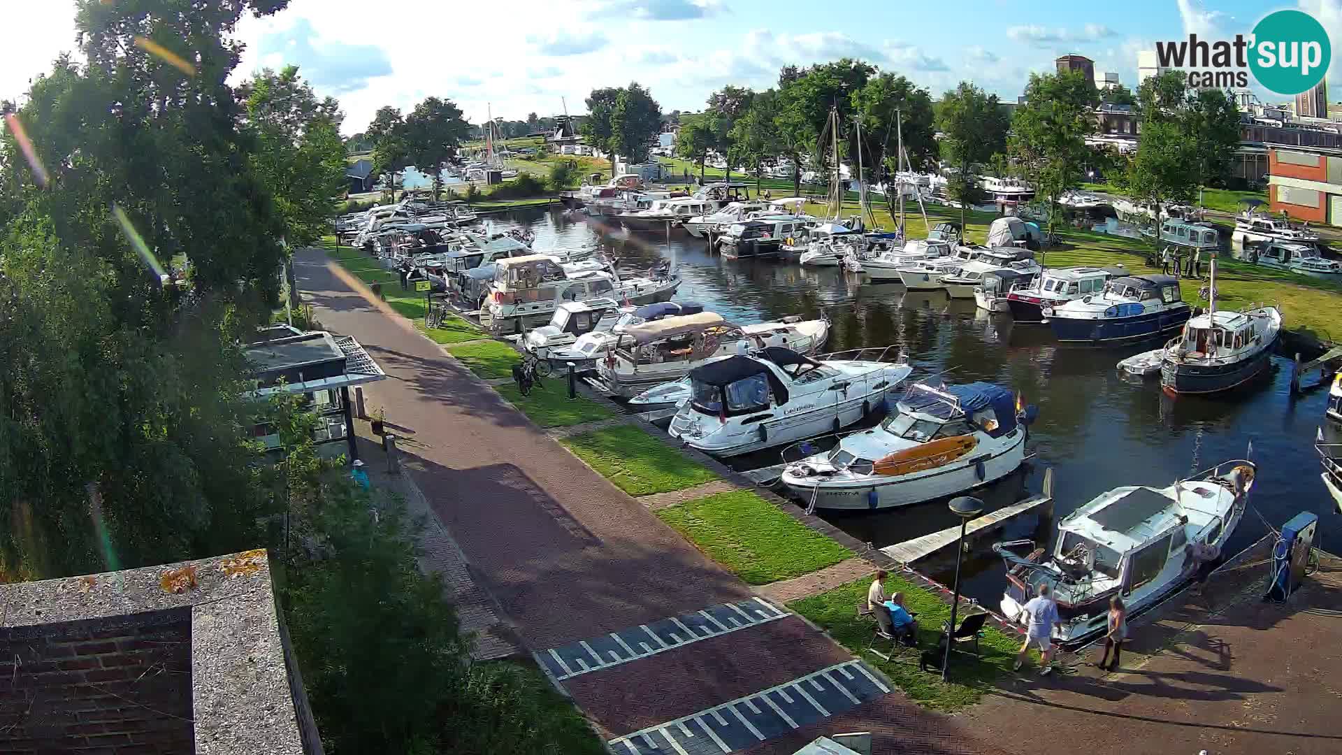 La marina di Joure livecam  – Vista del Mulino a vento
