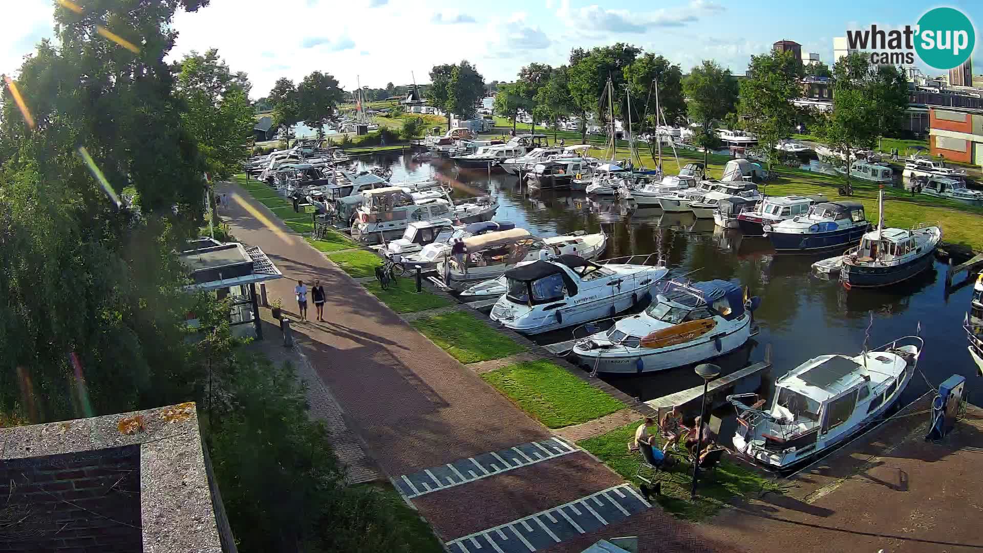 La marina di Joure livecam  – Vista del Mulino a vento