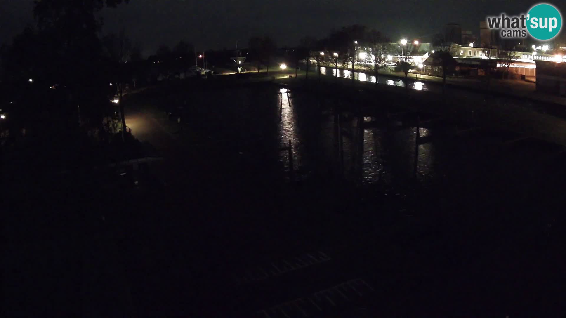 Joure harbour webcam – windmill view