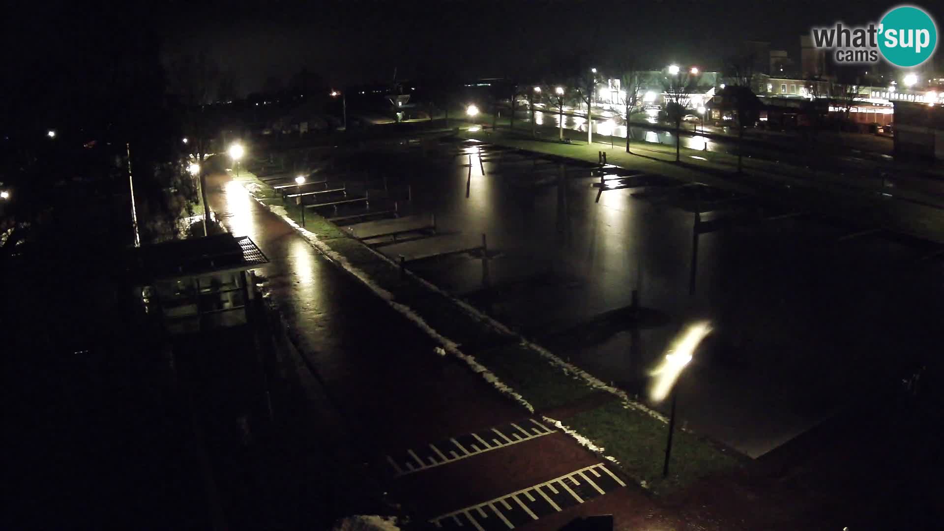 Joure harbour webcam – windmill view