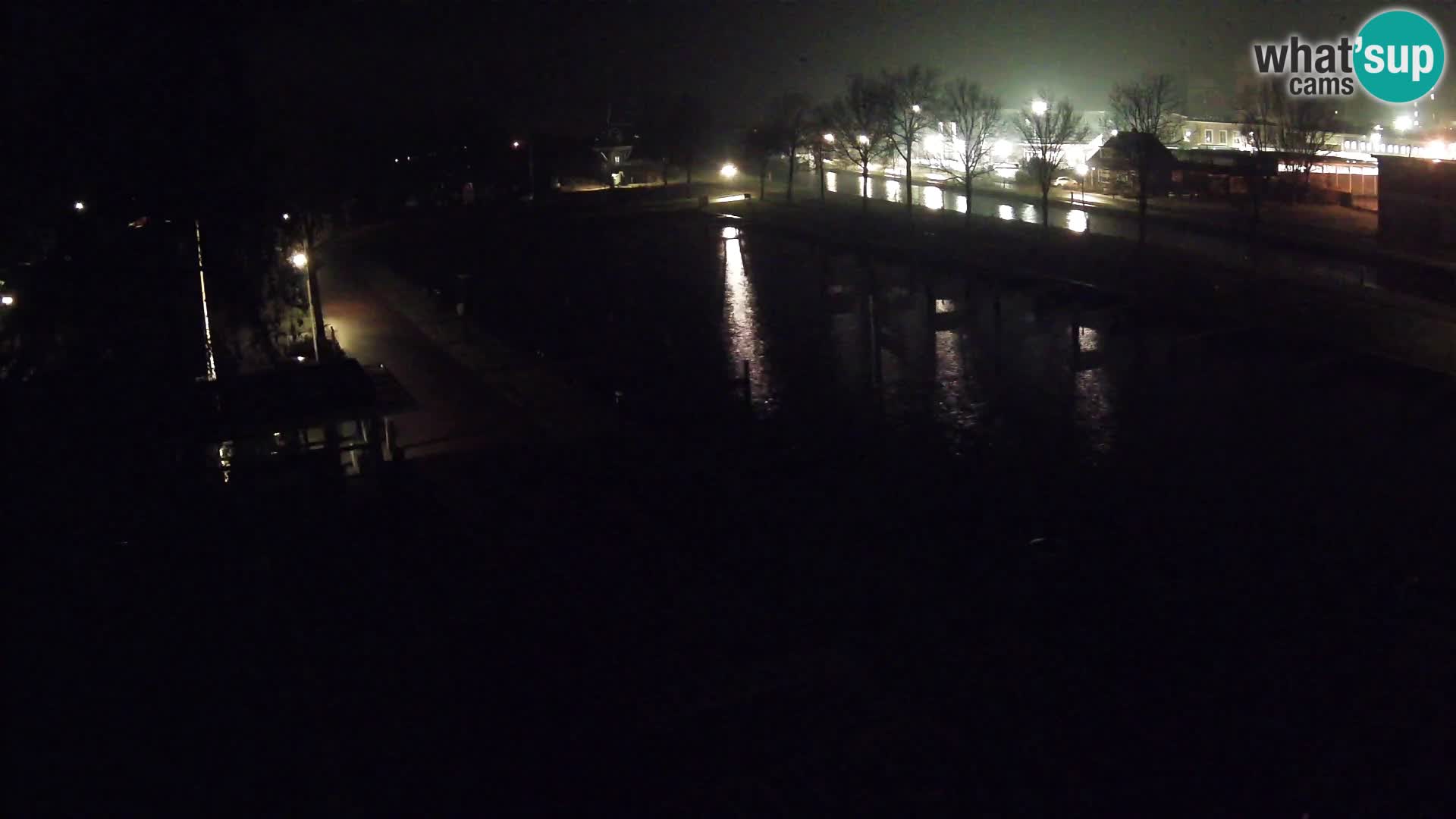 Joure harbour webcam – windmill view