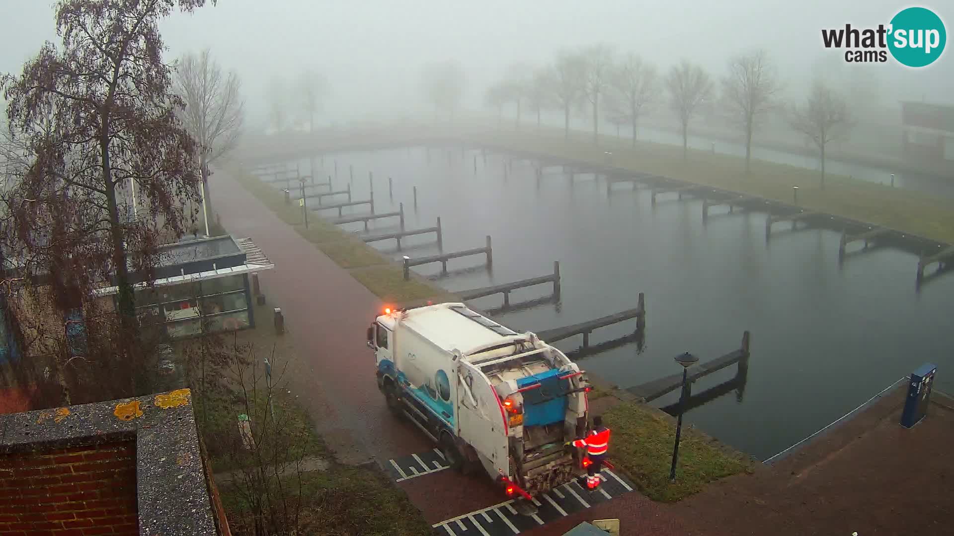 La marina di Joure livecam  – Vista del Mulino a vento