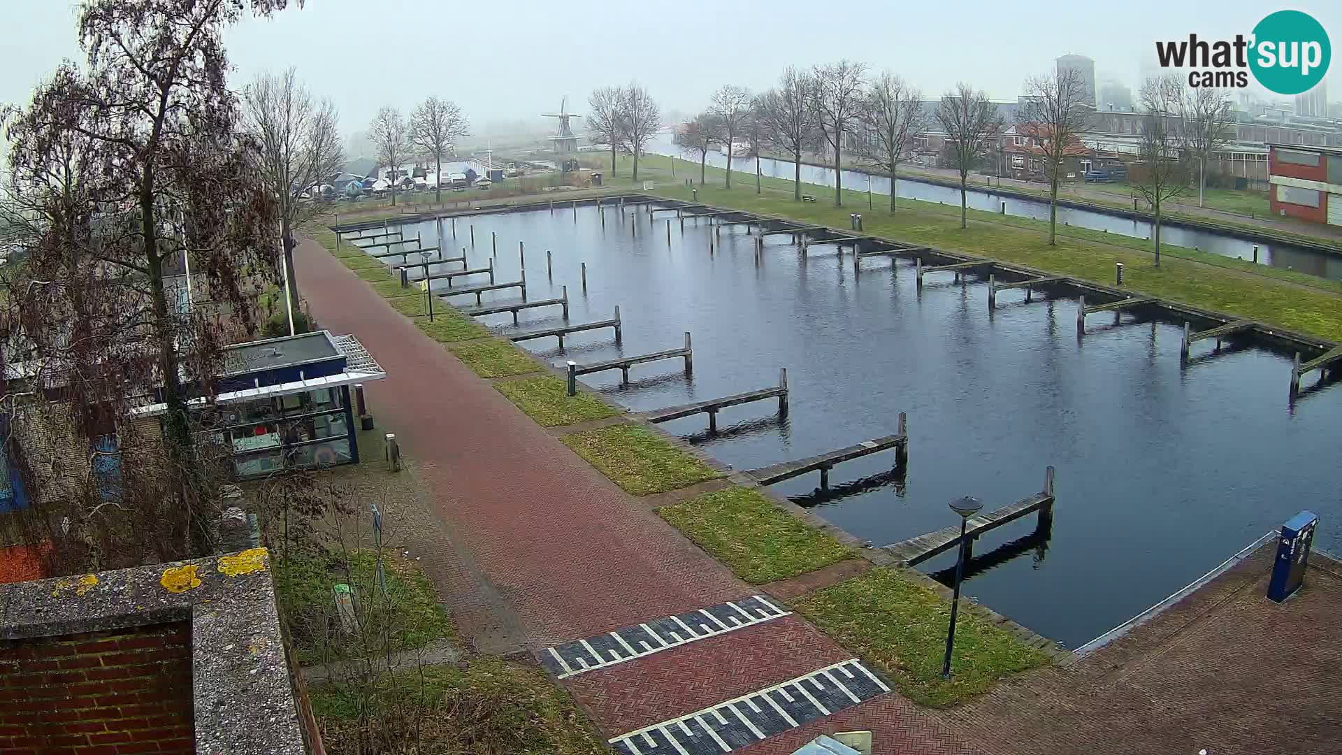 Spletna kamera Joure marina – Mlin na veter