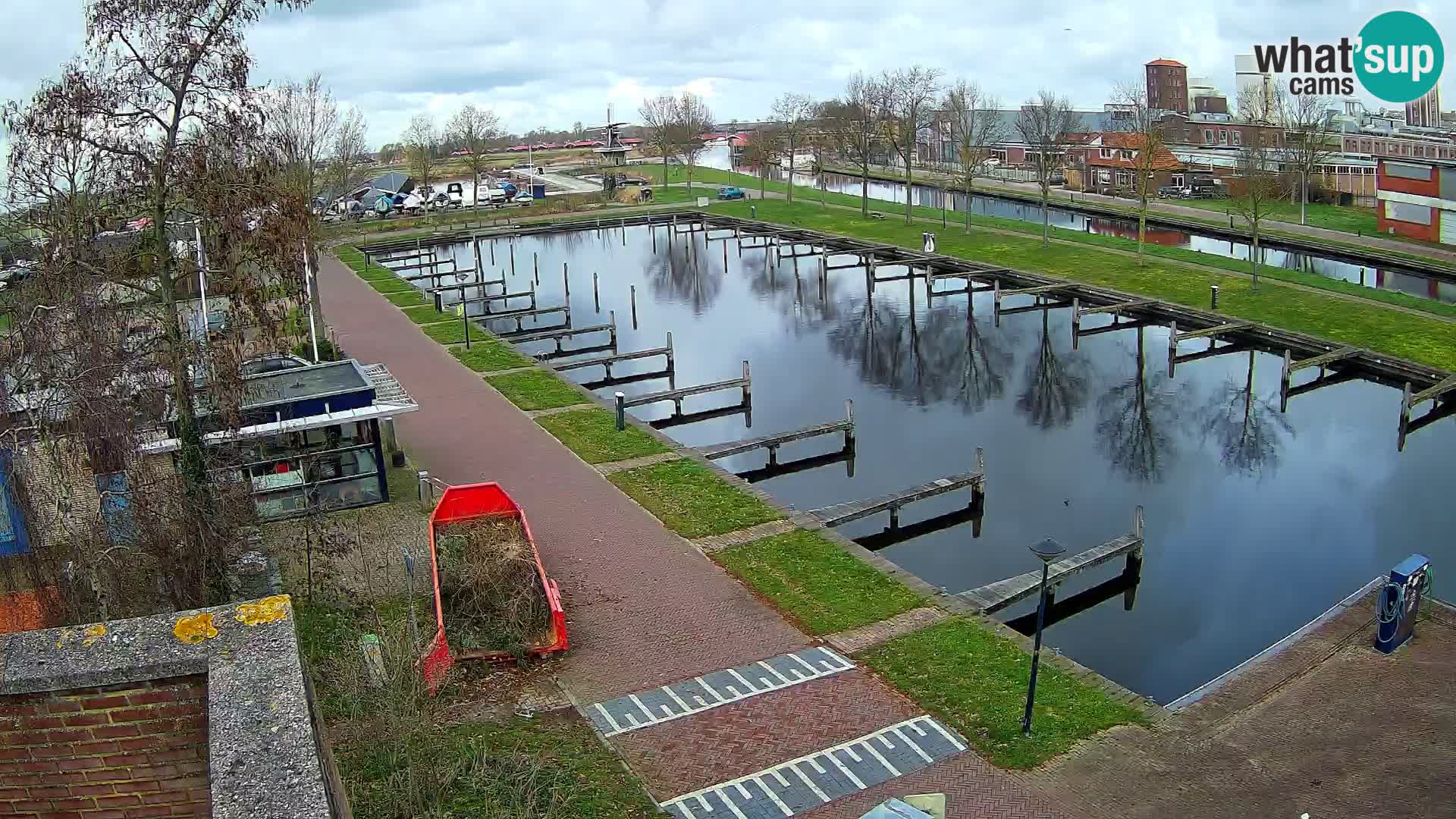 La marina di Joure livecam  – Vista del Mulino a vento
