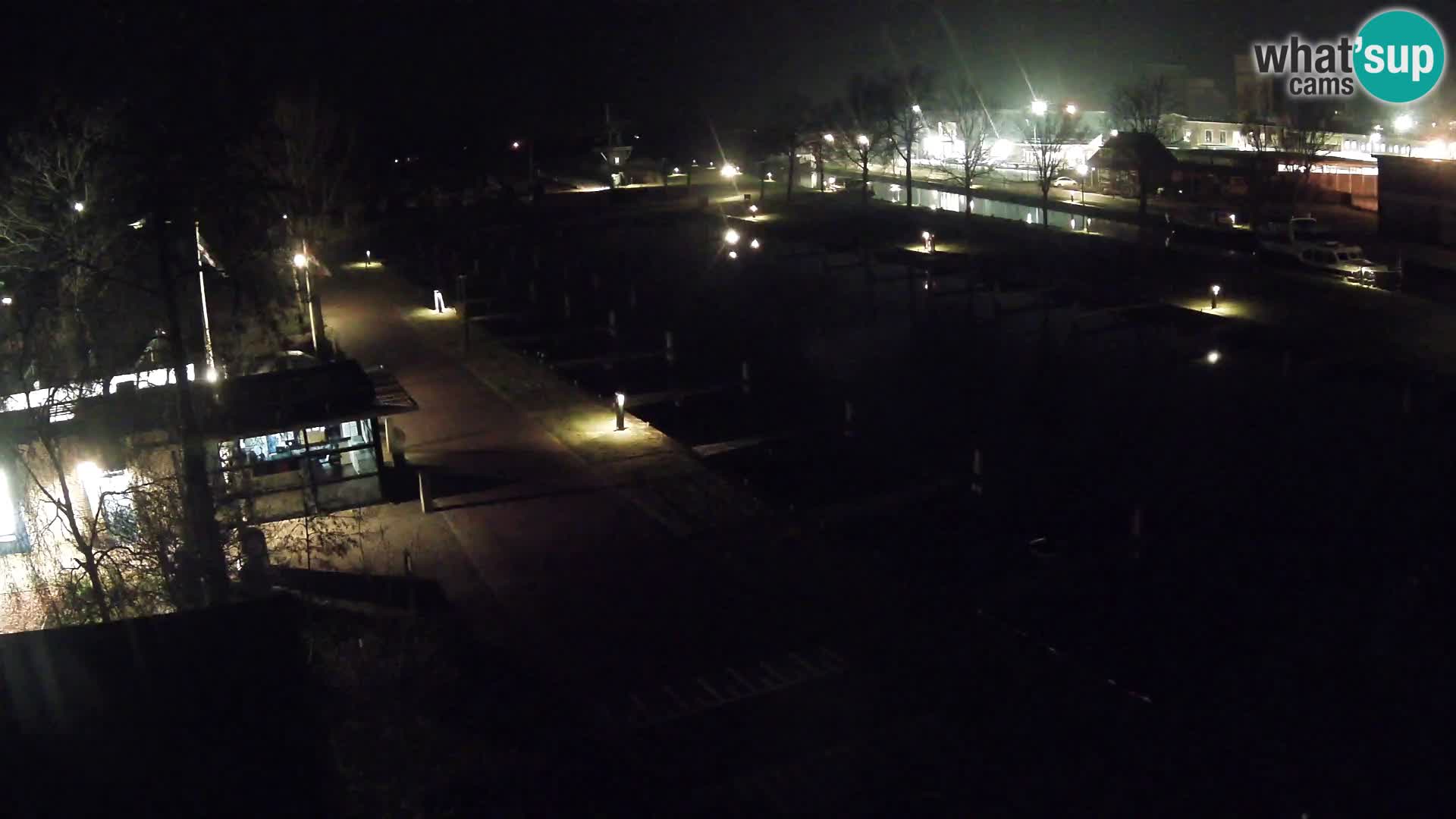 Joure harbour webcam – windmill view