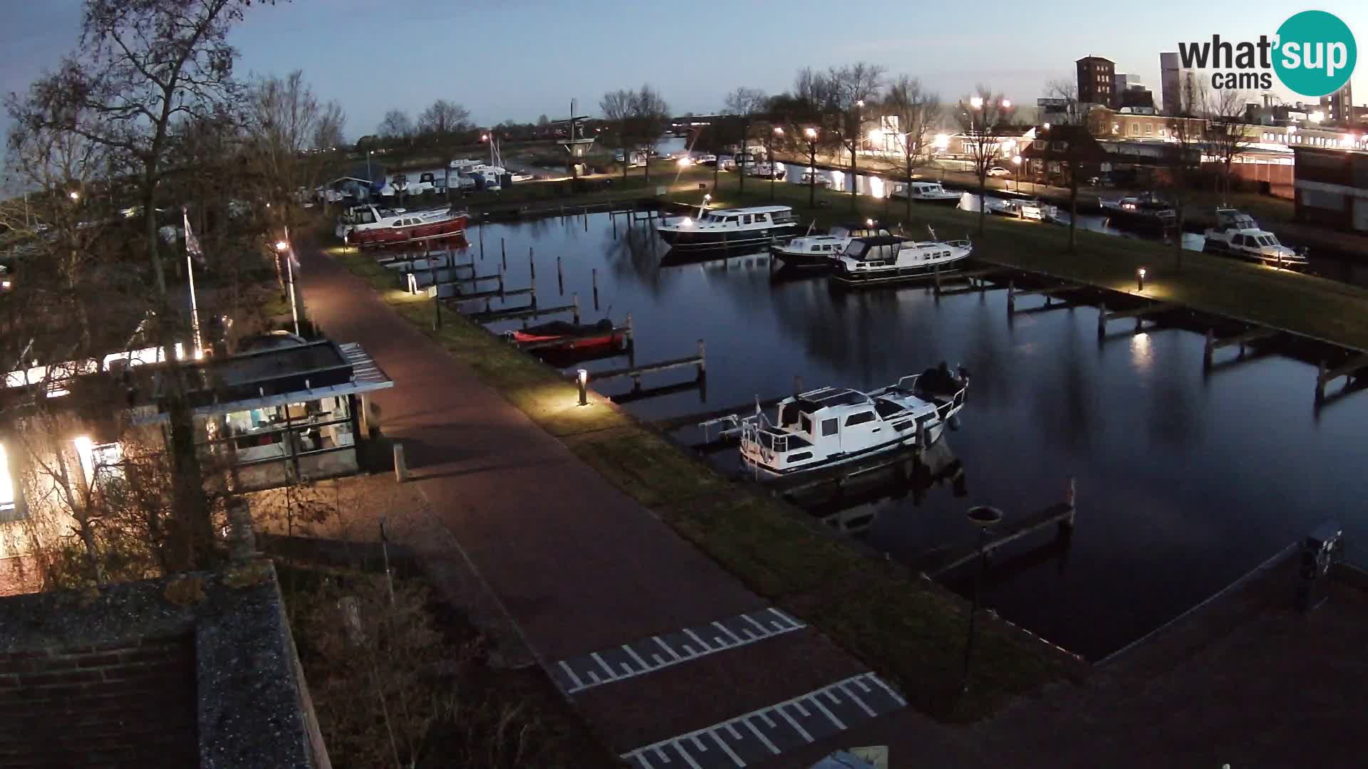 Joure harbour webcam – windmill view
