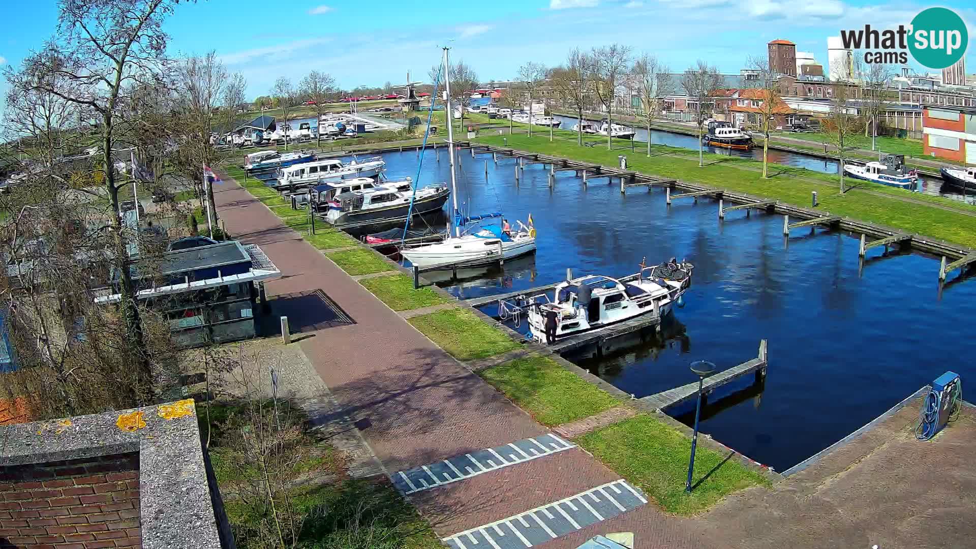 La marina di Joure livecam  – Vista del Mulino a vento