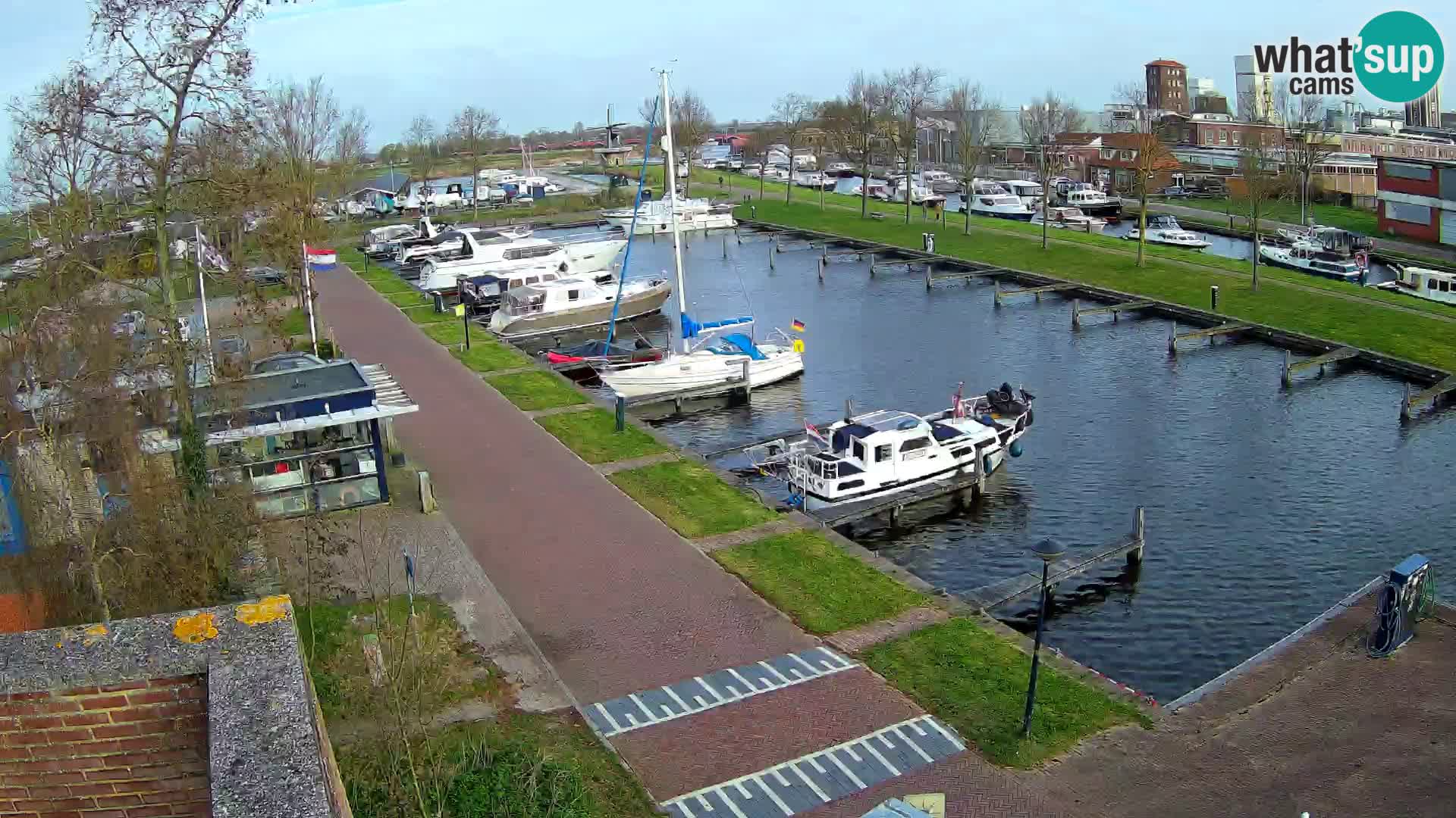 Spletna kamera Joure marina – Mlin na veter