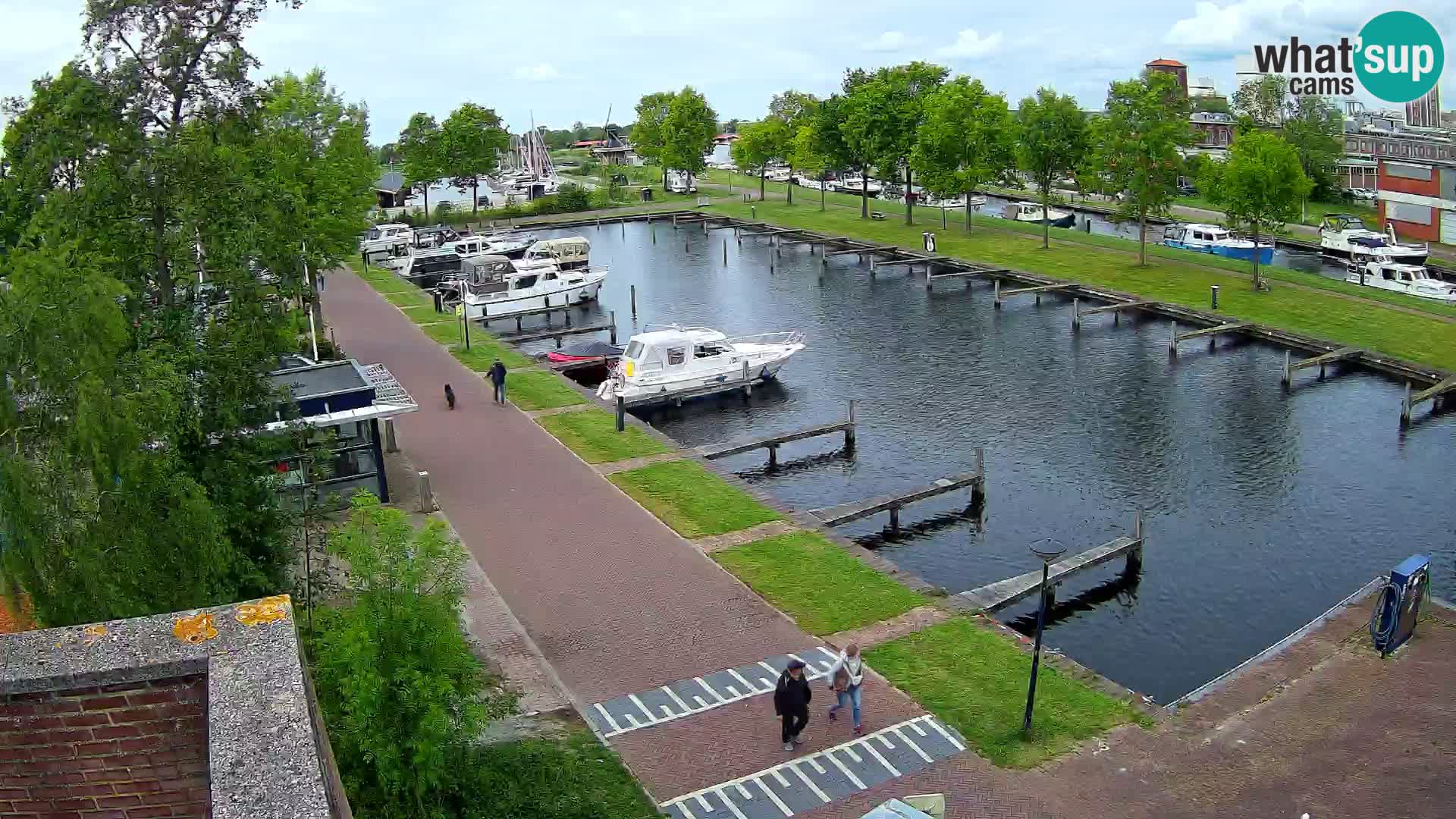 Joure harbour webcam – windmill view