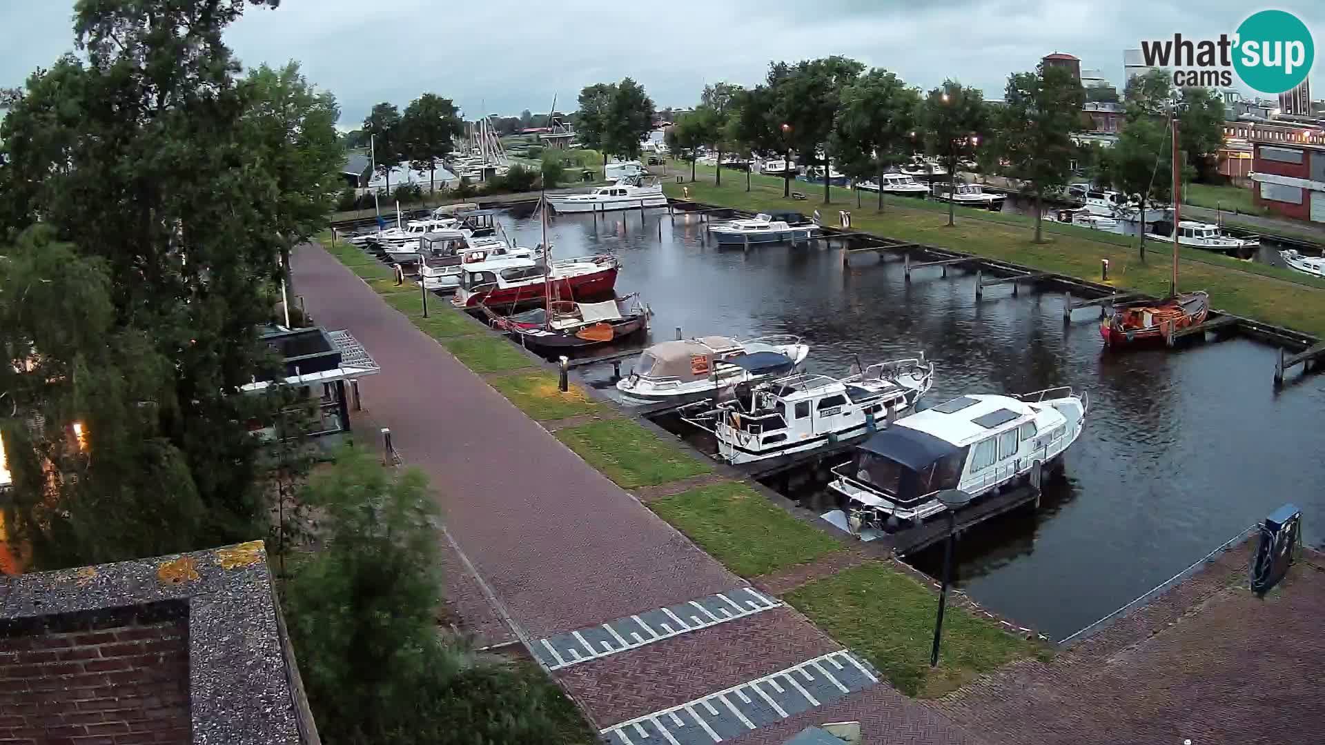 Joure harbour webcam – windmill view
