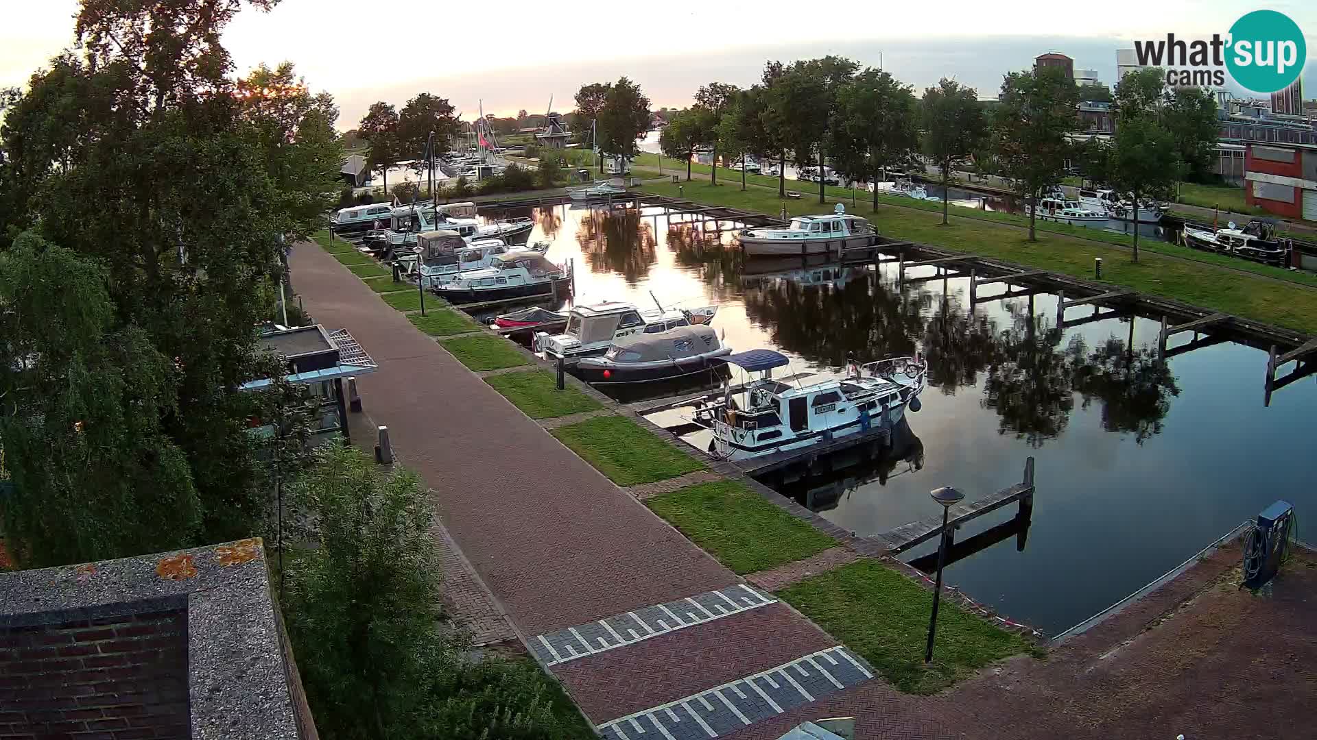Spletna kamera Joure marina – Mlin na veter