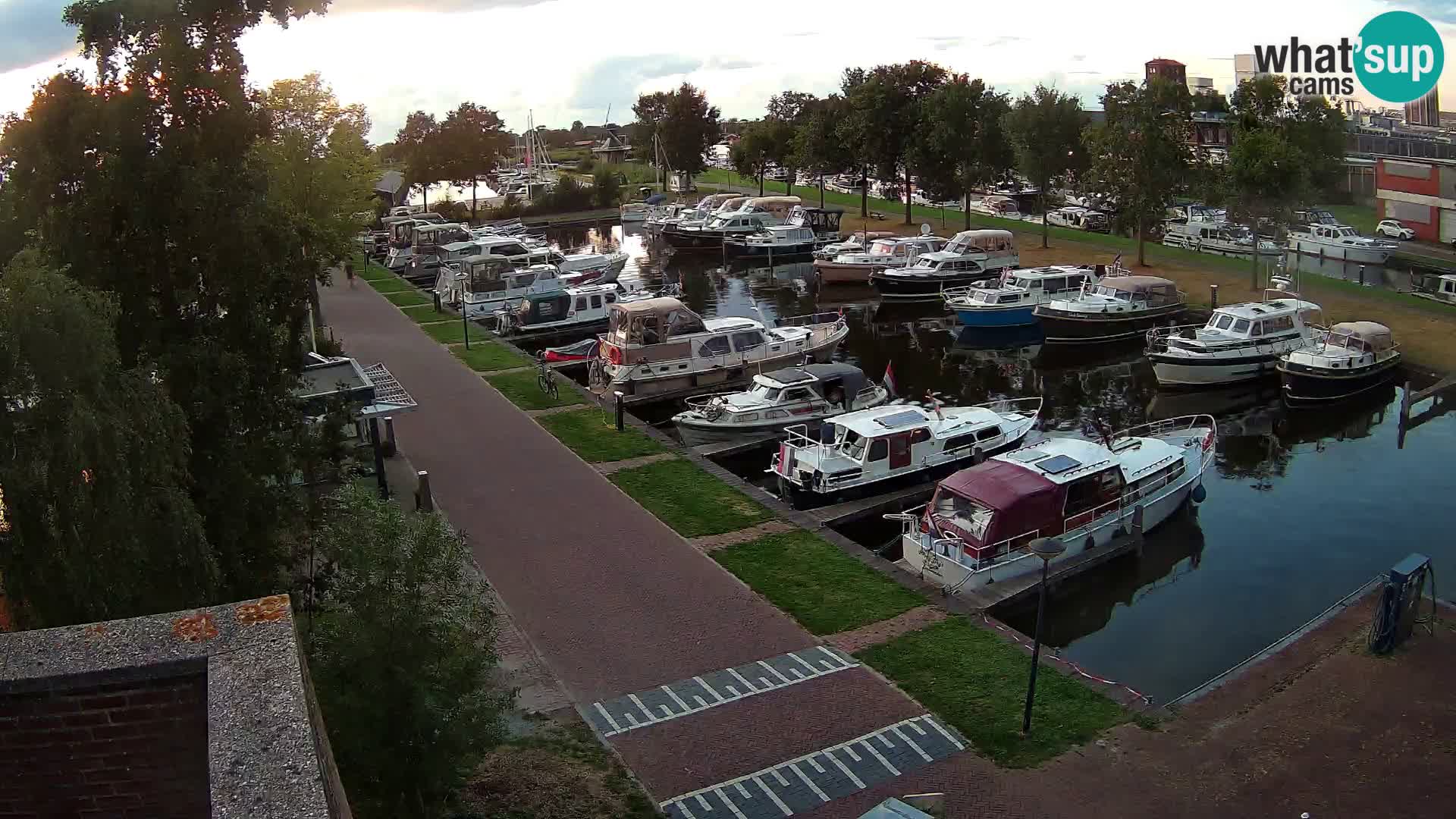 Spletna kamera Joure marina – Mlin na veter