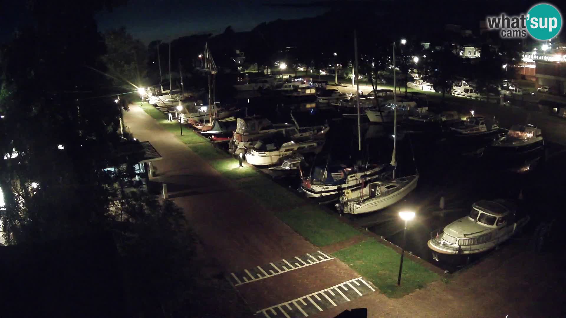 Joure harbour webcam – windmill view