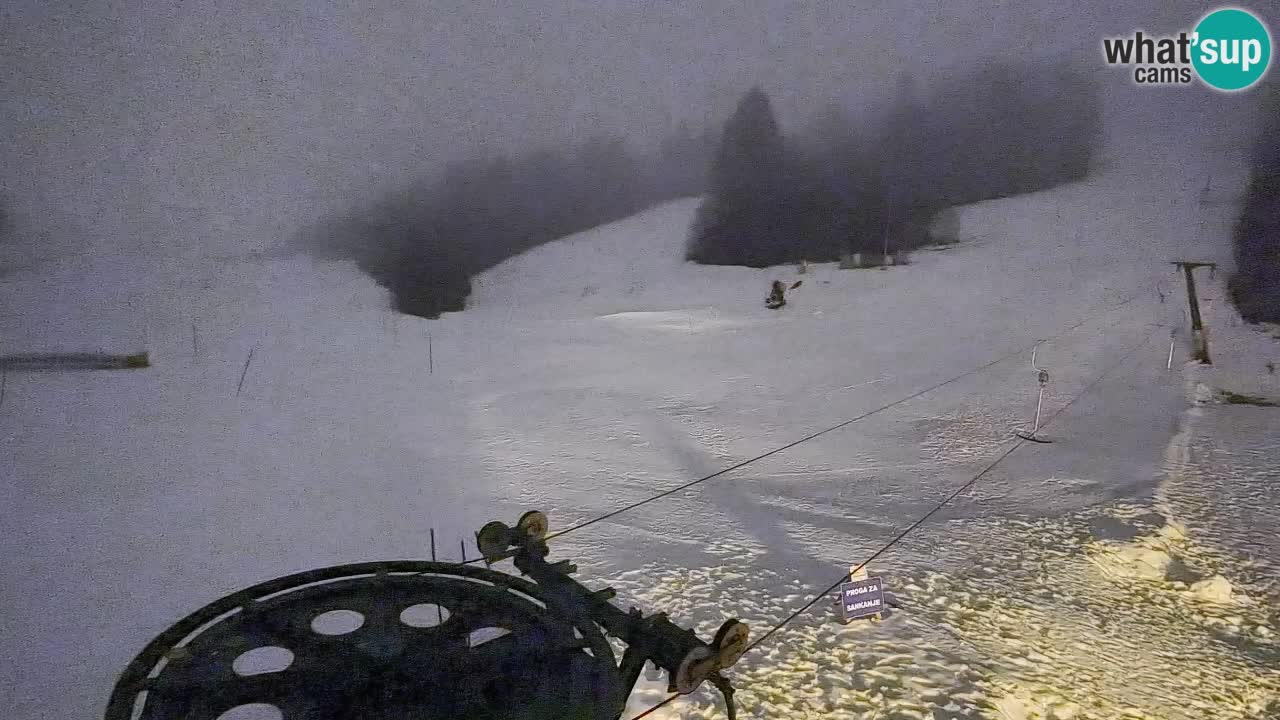 Spletna kamera Smučišče Senožeta – smučarsko središče v Srednji vasi pri Bohinju