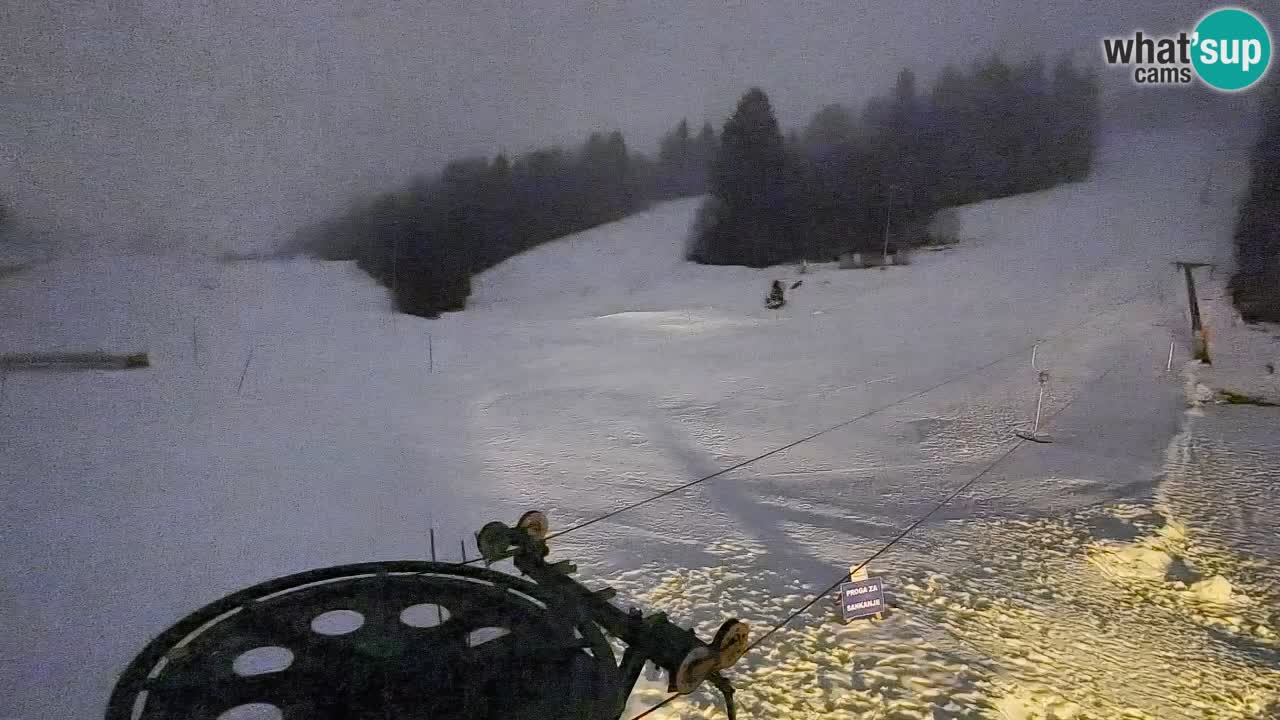 Spletna kamera Smučišče Senožeta – smučarsko središče v Srednji vasi pri Bohinju