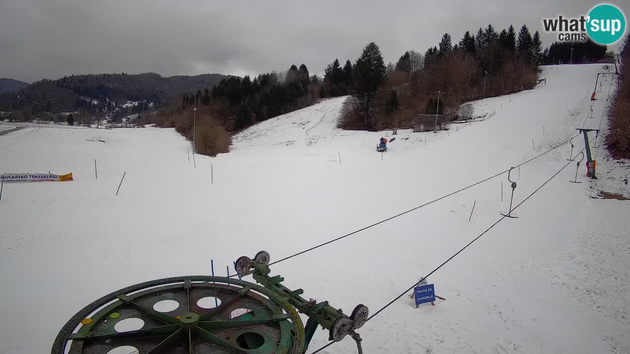 Web kamera Smučišče Senožeta – Skijalište u Srednjoj Vasi kod Bohinja