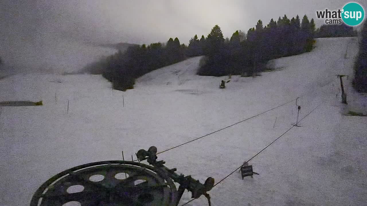 Webcam Smučišče Senožeta – Skigebiet in Srednja Vas bei Bohinj