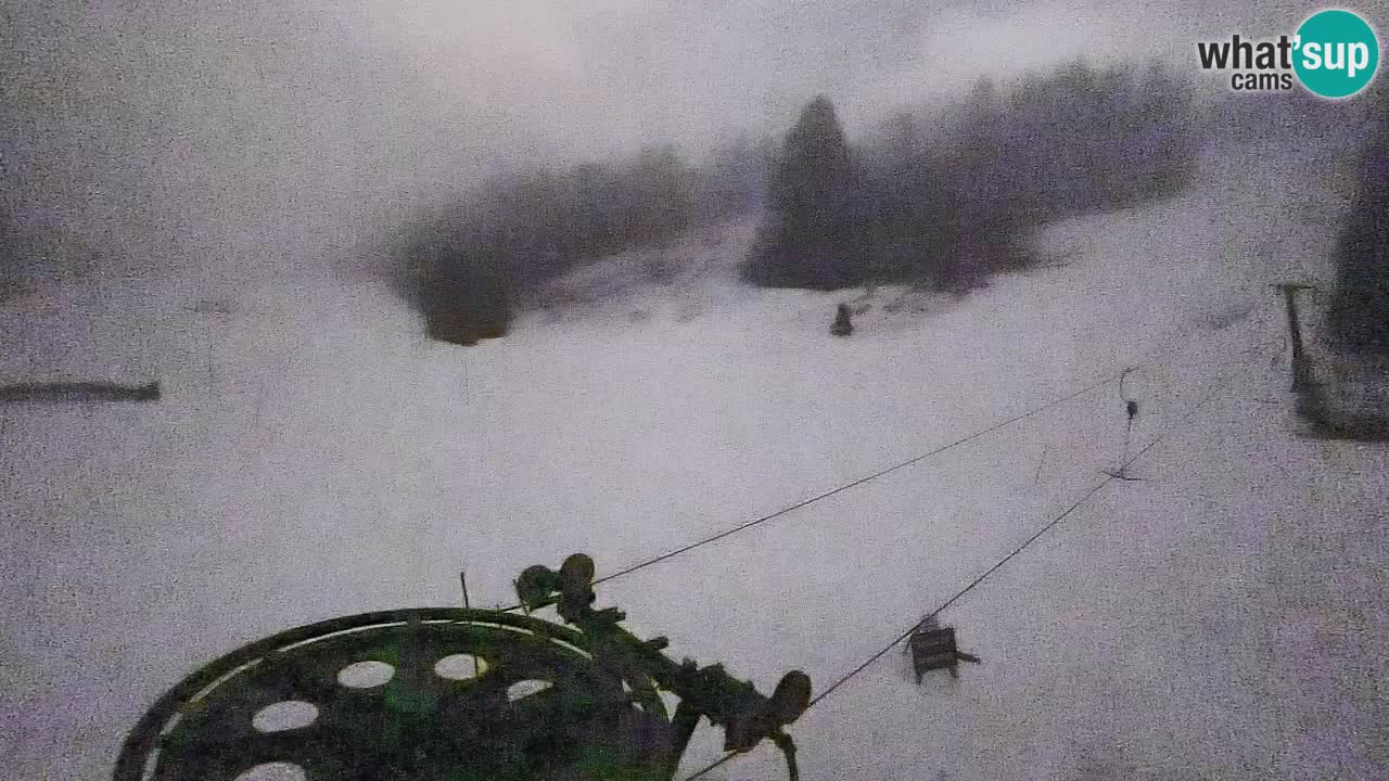 Spletna kamera Smučišče Senožeta – smučarsko središče v Srednji vasi pri Bohinju