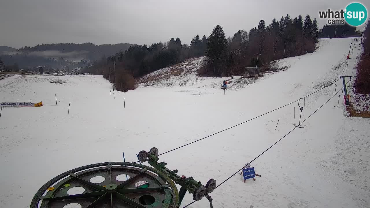 Spletna kamera Smučišče Senožeta – smučarsko središče v Srednji vasi pri Bohinju