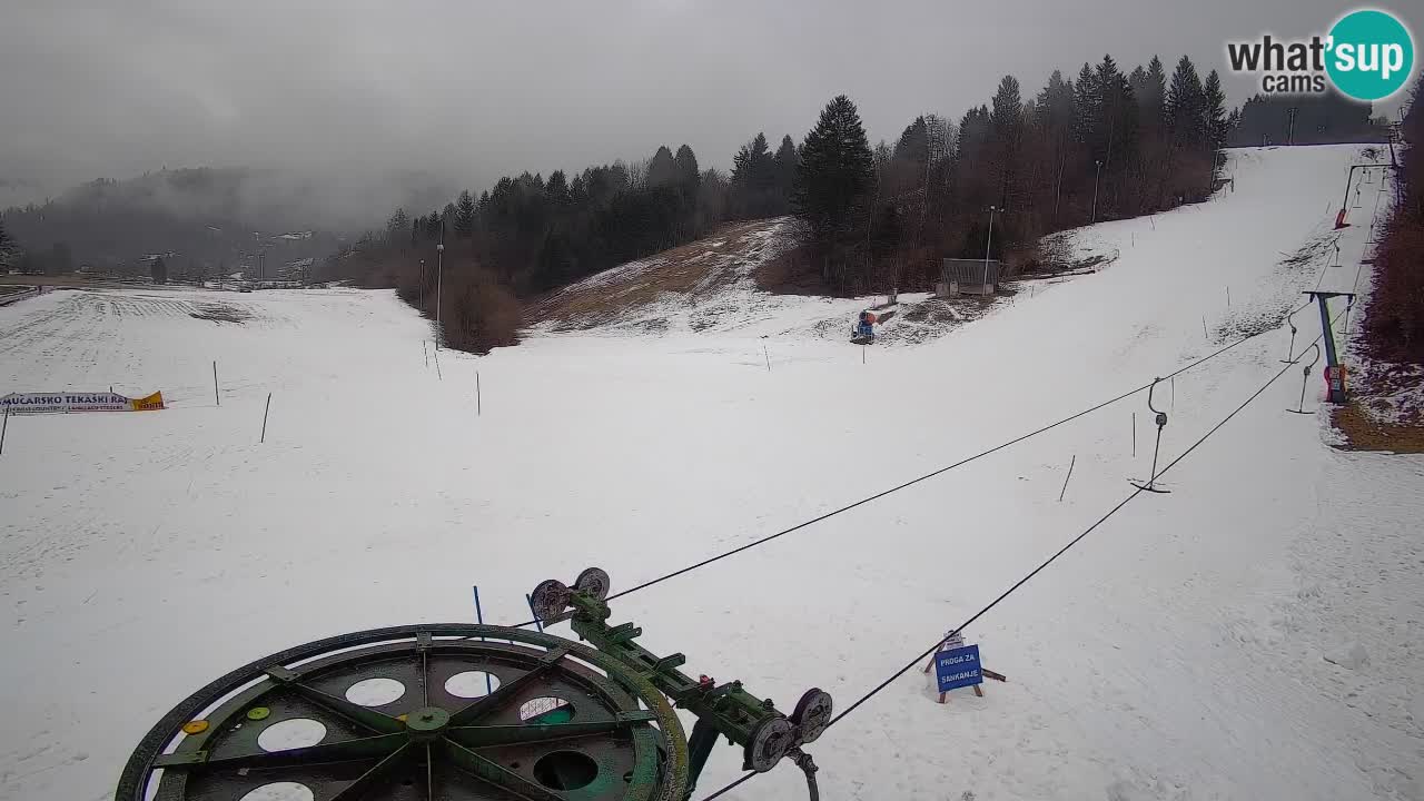 Spletna kamera Smučišče Senožeta – smučarsko središče v Srednji vasi pri Bohinju