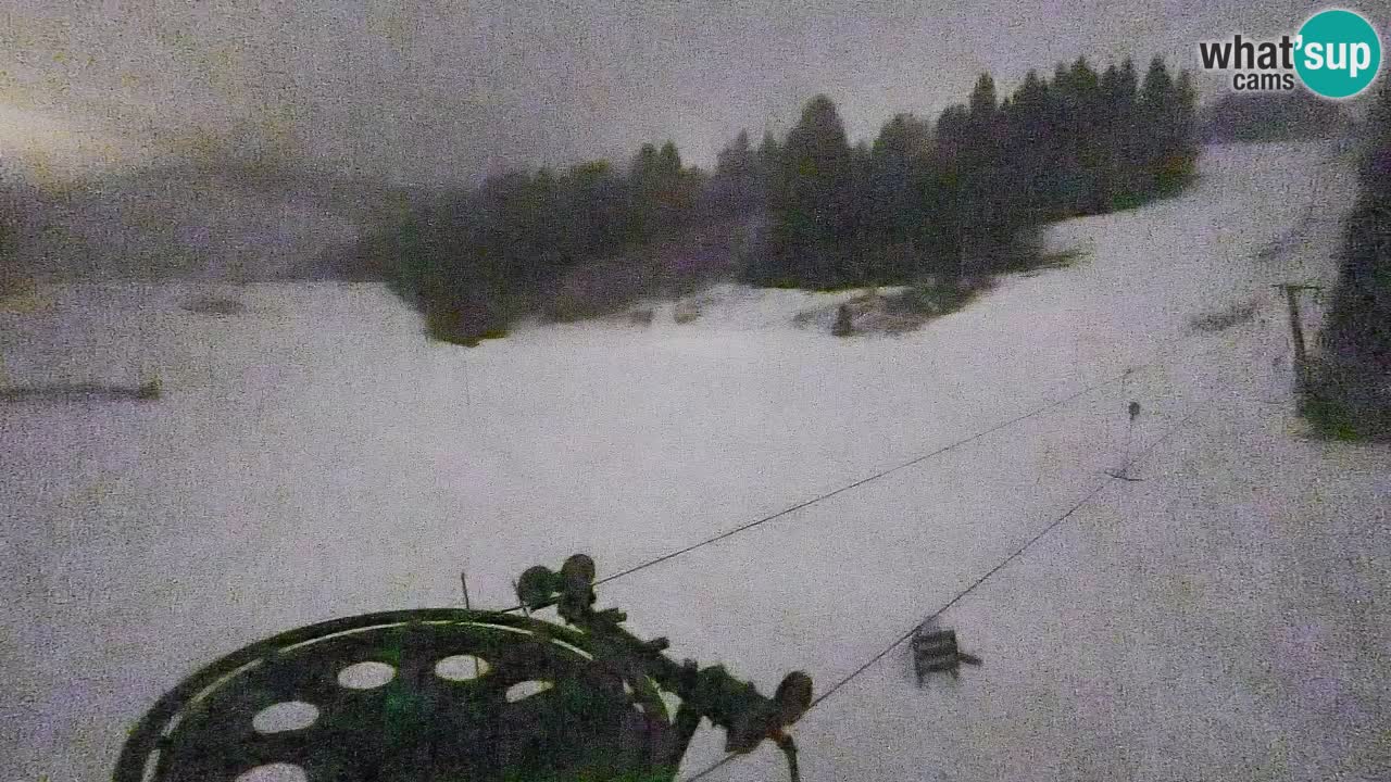 Spletna kamera Smučišče Senožeta – smučarsko središče v Srednji vasi pri Bohinju