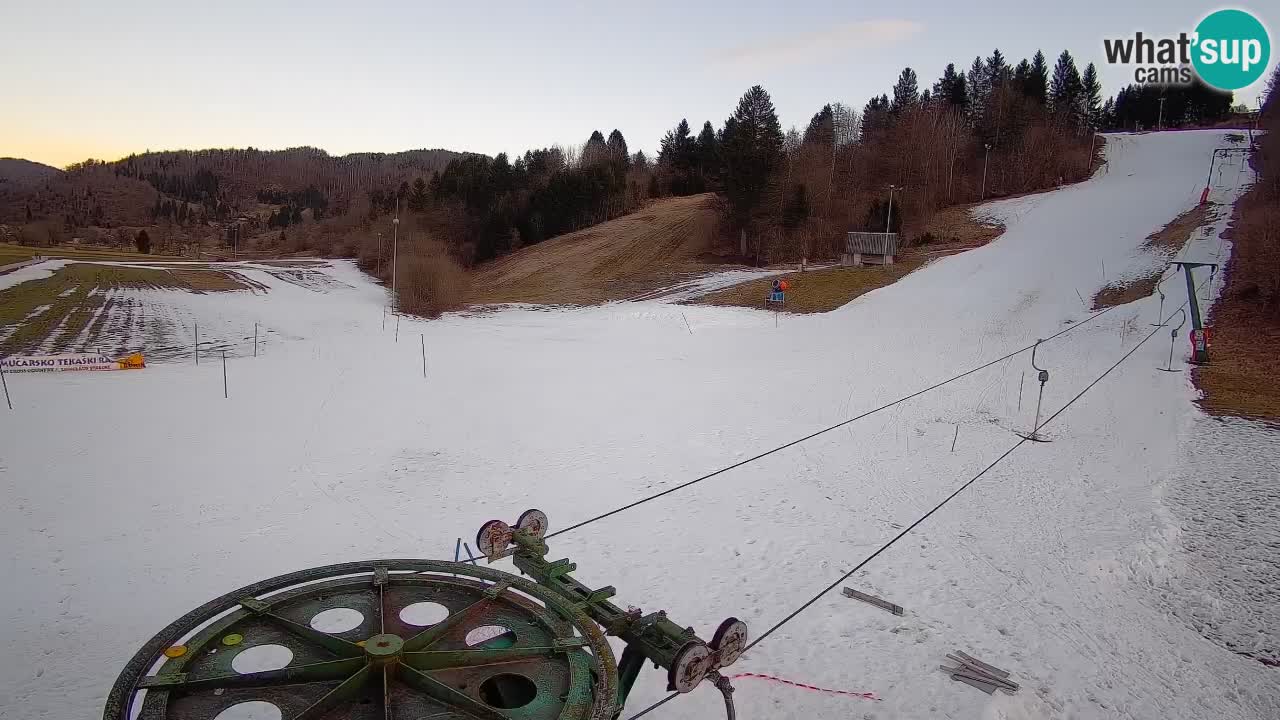 Spletna kamera Smučišče Senožeta – smučarsko središče v Srednji vasi pri Bohinju