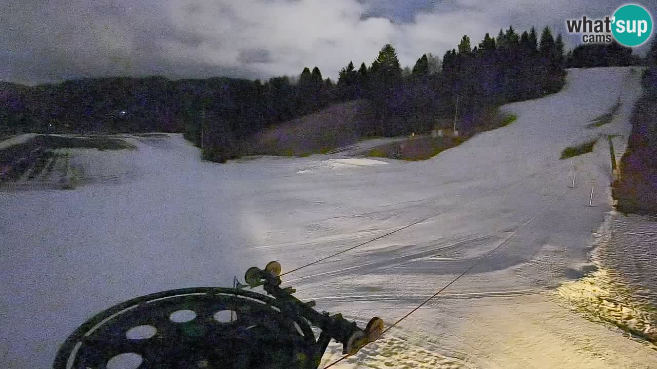 Spletna kamera Smučišče Senožeta – smučarsko središče v Srednji vasi pri Bohinju