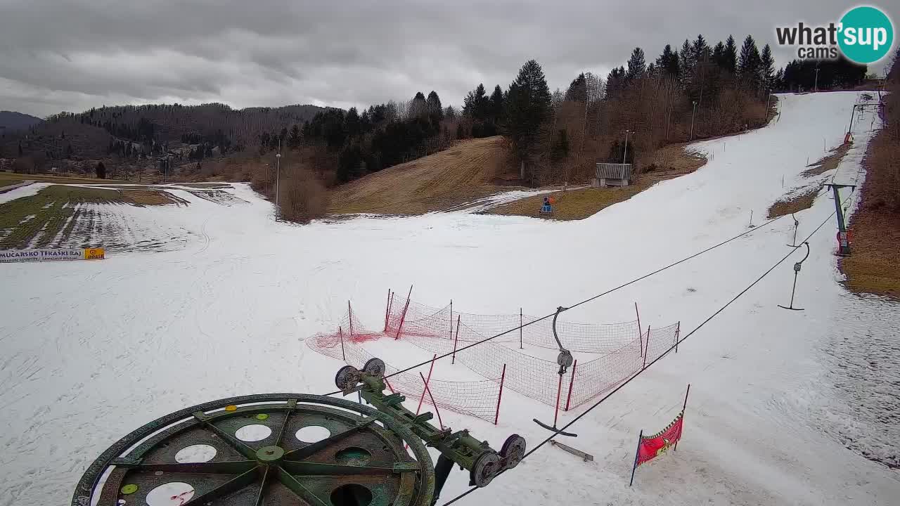 Spletna kamera Smučišče Senožeta – smučarsko središče v Srednji vasi pri Bohinju