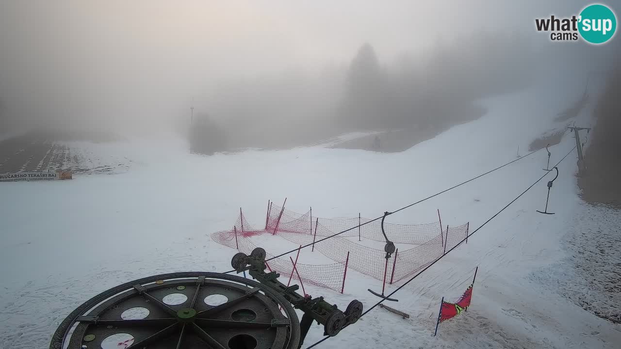 Spletna kamera Smučišče Senožeta – smučarsko središče v Srednji vasi pri Bohinju