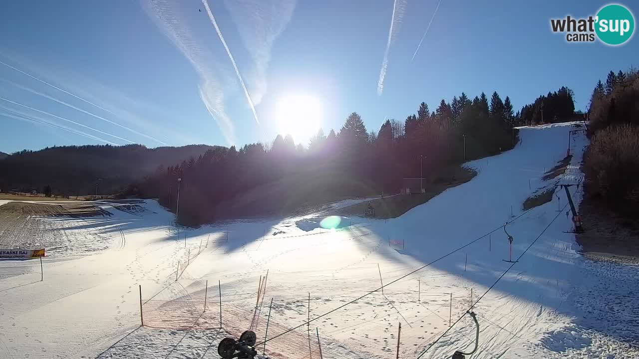 Spletna kamera Smučišče Senožeta – smučarsko središče v Srednji vasi pri Bohinju