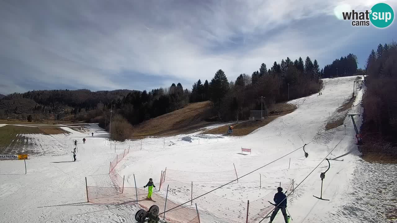 Spletna kamera Smučišče Senožeta – smučarsko središče v Srednji vasi pri Bohinju