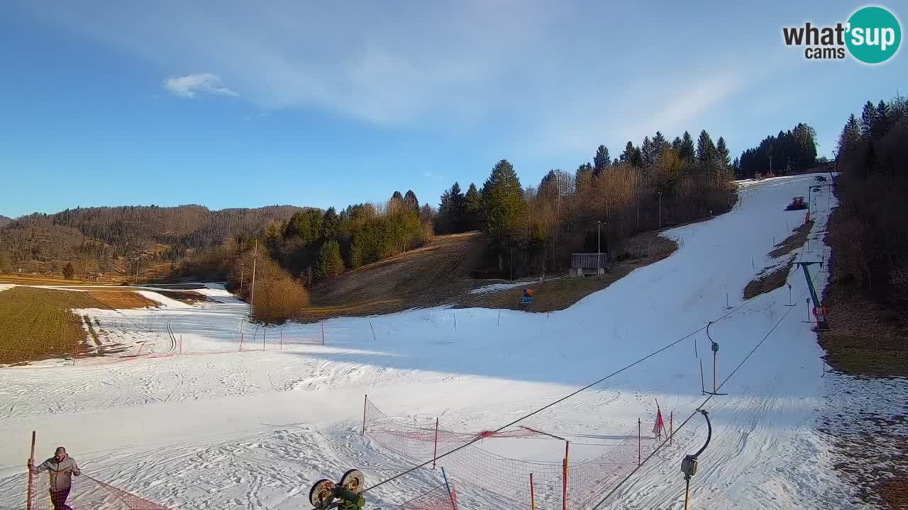 Spletna kamera Smučišče Senožeta – smučarsko središče v Srednji vasi pri Bohinju