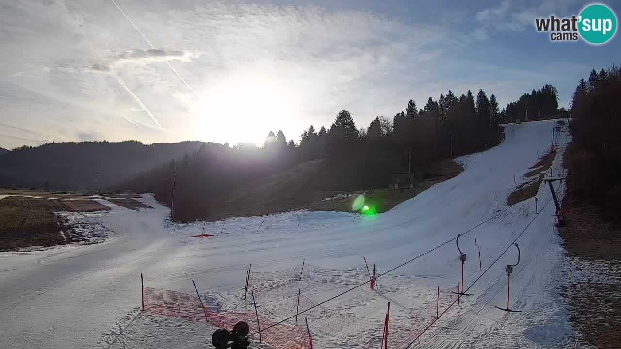 Spletna kamera Smučišče Senožeta – smučarsko središče v Srednji vasi pri Bohinju