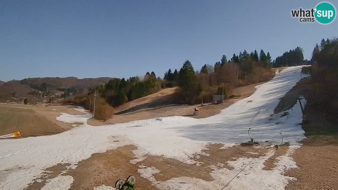 Spletna kamera Smučišče Senožeta – smučarsko središče v Srednji vasi pri Bohinju