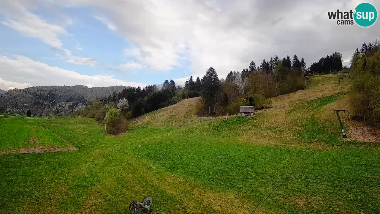 Spletna kamera Smučišče Senožeta – smučarsko središče v Srednji vasi pri Bohinju