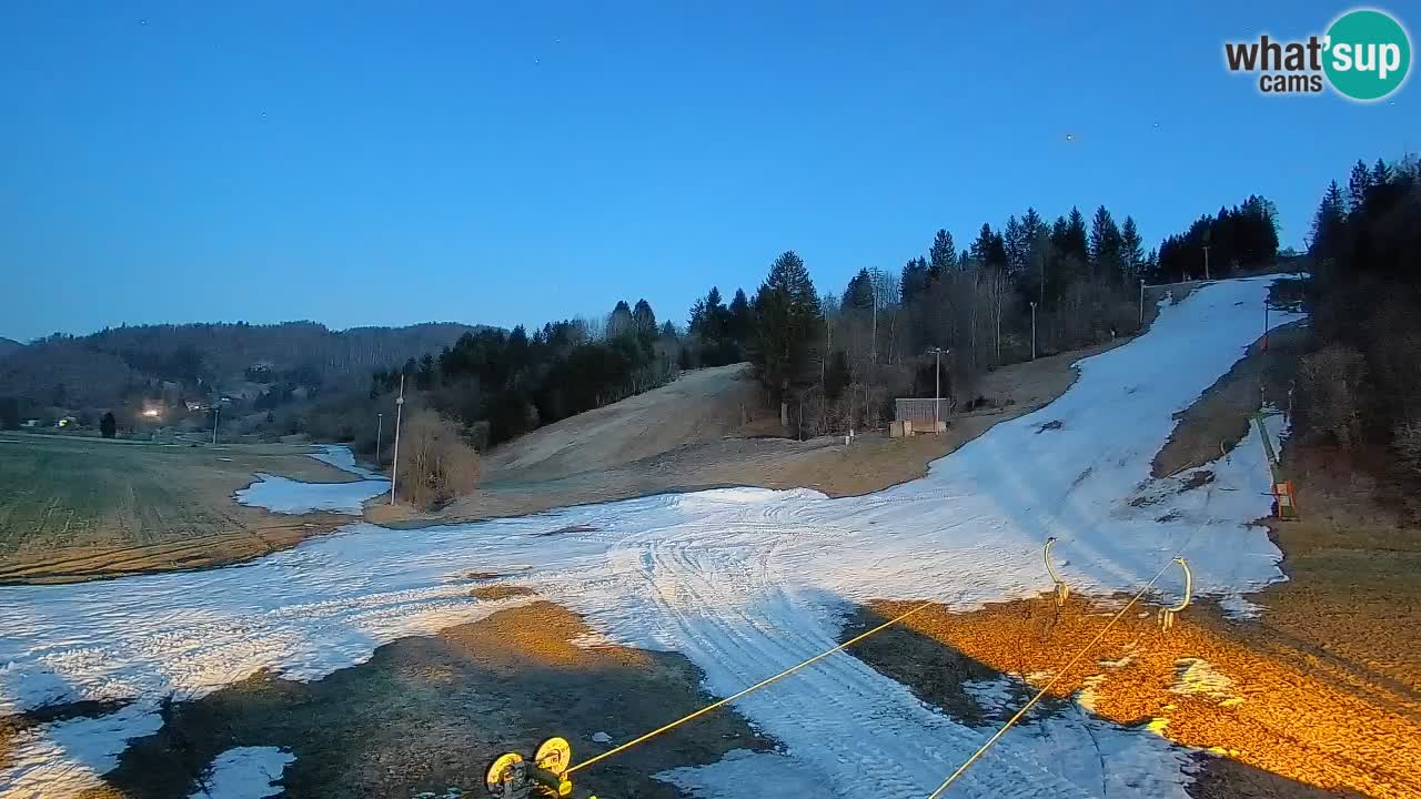 Spletna kamera Smučišče Senožeta – smučarsko središče v Srednji vasi pri Bohinju