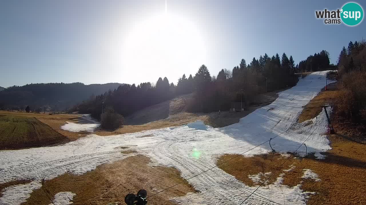 Spletna kamera Smučišče Senožeta – smučarsko središče v Srednji vasi pri Bohinju